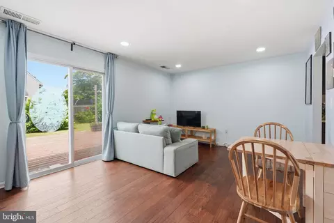 Living - 178 Seagull Dr, Pasadena, MD 21122 photo 2 of 2