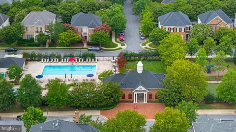 View/Area - 716 Pearson Point Pl, Annapolis, MD 21401 photo 7 of 8