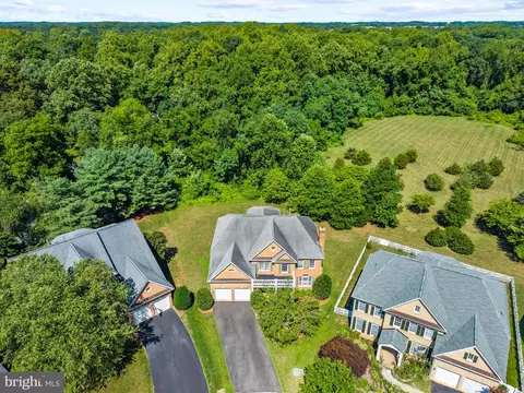 View/Area - 716 Pearson Point Pl, Annapolis, MD 21401 photo 1 of 8