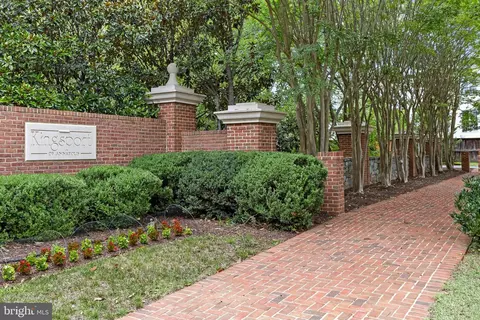View/Area - 716 Pearson Point Pl, Annapolis, MD 21401 photo 4 of 8