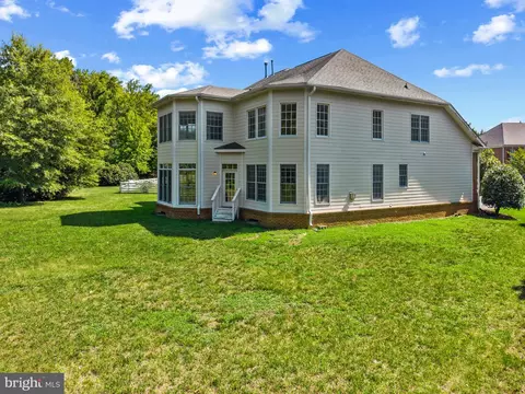 Exterior - 716 Pearson Point Pl, Annapolis, MD 21401 photo 4 of 7