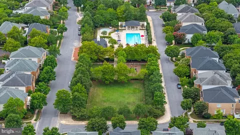 View/Area - 716 Pearson Point Pl, Annapolis, MD 21401 photo 6 of 8