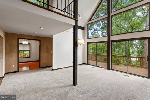Living - 783 Sonne Dr, Annapolis, MD 21401 photo 2 of 4