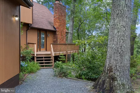 Exterior - 783 Sonne Dr, Annapolis, MD 21401 photo 2 of 9