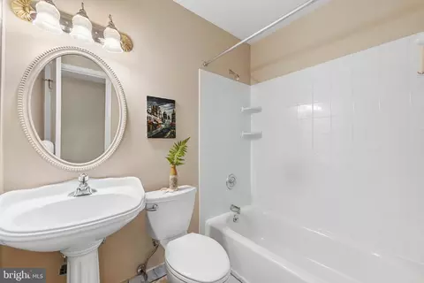 Bath - 1838 Brett Ct, Annapolis, MD 21401 photo 1 of 1
