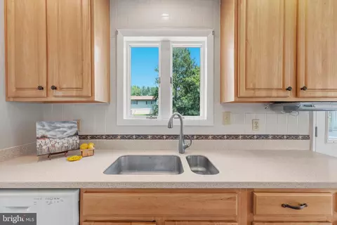 Kitchen - 1838 Brett Ct, Annapolis, MD 21401 photo 4 of 4