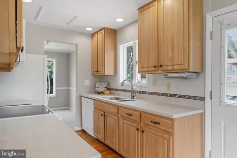 Kitchen - 1838 Brett Ct, Annapolis, MD 21401 photo 2 of 4