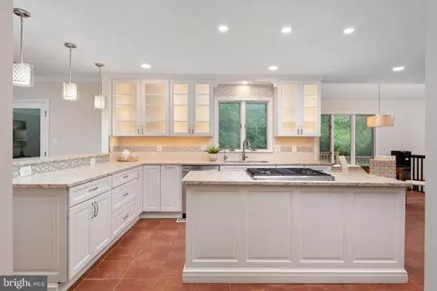 Kitchen - 1499 Westcliff Dr, Pasadena, MD 21122 photo 1 of 4