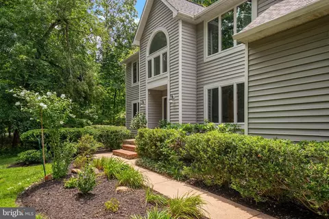 Exterior - 1499 Westcliff Dr, Pasadena, MD 21122 photo 10 of 12