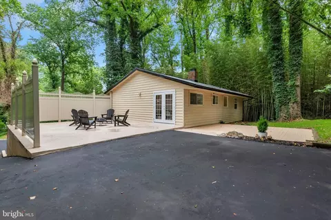 Exterior - 1350 Ritchie Hwy, Arnold, MD 21012 photo 6 of 12