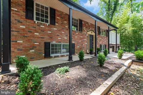 Exterior - 1350 Ritchie Hwy, Arnold, MD 21012 photo 2 of 12