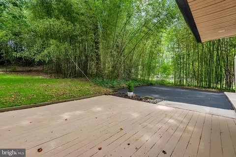 Exterior - 1350 Ritchie Hwy, Arnold, MD 21012 photo 7 of 12