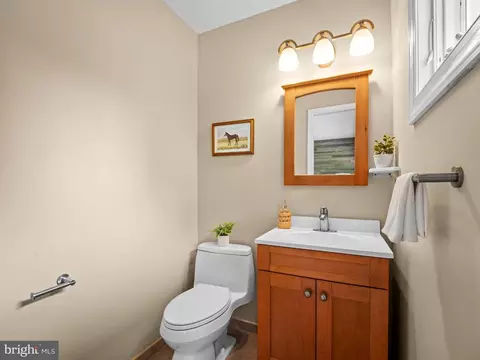 Bath - 7884 Belhaven Ave, Pasadena, MD 21122 photo 1 of 2