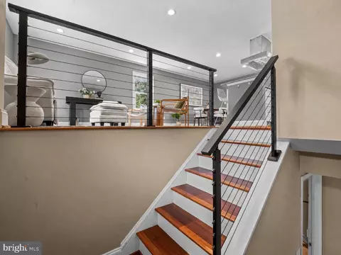 Entry Way - 7884 Belhaven Ave, Pasadena, MD 21122 photo 1 of 2