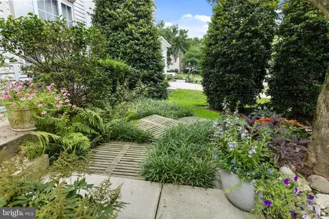 Exterior - 2703 Hamils Ct, Crofton, MD 21114 photo 2 of 7