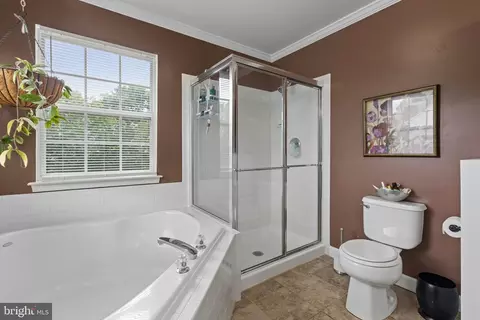 Bath - 2703 Hamils Ct, Crofton, MD 21114 photo 3 of 5