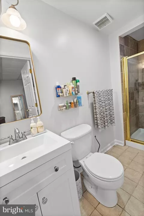 Bath - 2703 Hamils Ct, Crofton, MD 21114 photo 5 of 5