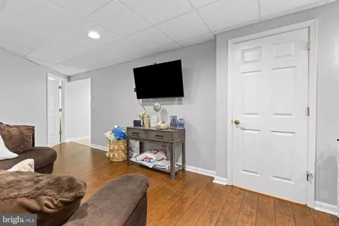 Entry Way - 2703 Hamils Ct, Crofton, MD 21114 photo 7 of 7