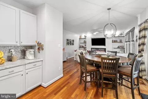 Dining - 2703 Hamils Ct, Crofton, MD 21114 photo 3 of 3
