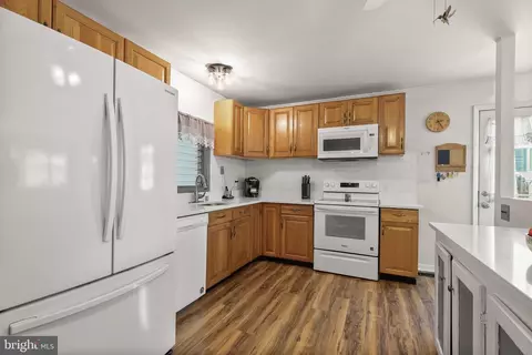 Kitchen - 307 Park Hall S, Laurel, MD 20724 photo 1 of 1