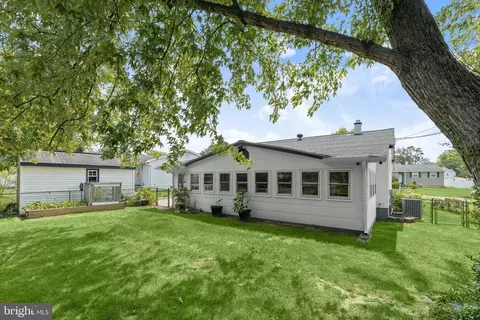 Exterior - 307 Park Hall S, Laurel, MD 20724 photo 2 of 4