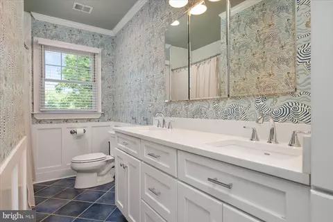 Bath - 8 Shiley St, Annapolis, MD 21401 photo 3 of 3