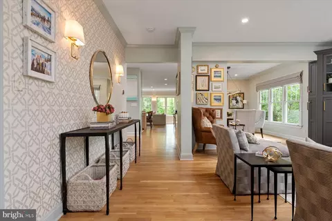 Entry Way - 8 Shiley St, Annapolis, MD 21401 photo 1 of 2