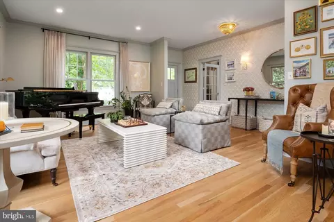 Living - 8 Shiley St, Annapolis, MD 21401 photo 1 of 3