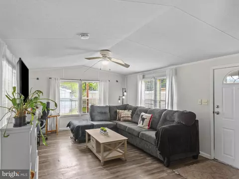 30 Chesapeake Mobile Ct, Hanover, MD 21076 photo 14