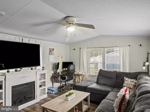 30 Chesapeake Mobile Ct, Hanover, MD 21076 photo 13