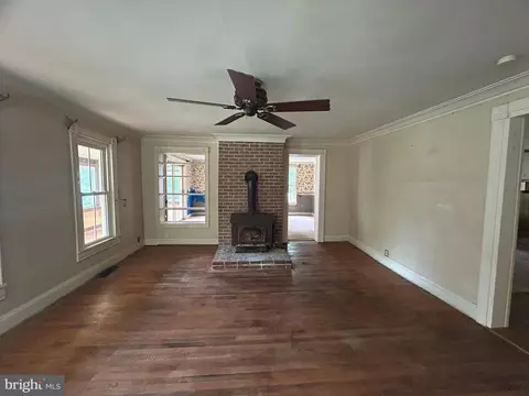 Living - 6372 Shady Side Rd W, Shady Side, MD 20764 photo 3 of 5
