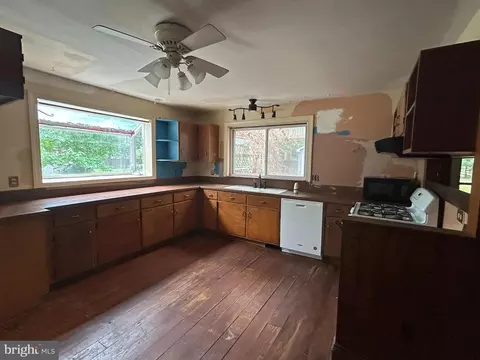 Kitchen - 6372 Shady Side Rd W, Shady Side, MD 20764 photo 1 of 1
