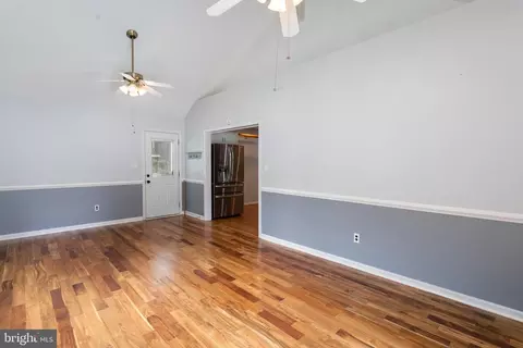 Entry Way - 850 Holly Ave, Edgewater, MD 21037 photo 2 of 2