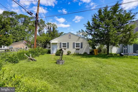 Exterior - 1300 Mcnabbs Ln, Pasadena, MD 21122 photo 6 of 11