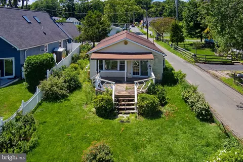 Exterior - 1300 Mcnabbs Ln, Pasadena, MD 21122 photo 1 of 11