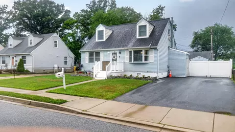 118 Bliss Ln, Glen Burnie, MD 21060