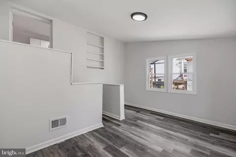 Living - 1561 Efford Rd, Pasadena, MD 21122 photo 1 of 1