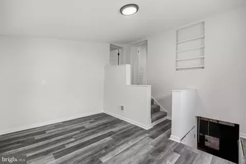 Entry Way - 1561 Efford Rd, Pasadena, MD 21122 photo 10 of 11