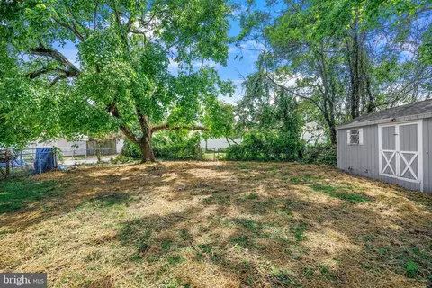 Exterior - 1561 Efford Rd, Pasadena, MD 21122 photo 4 of 4