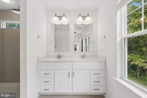 Bath - 603 Overhill Dr, Edgewater, MD 21037 photo 3 of 5