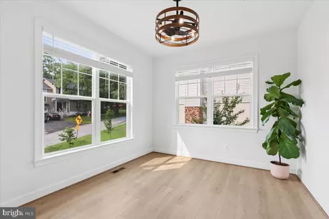 Entry Way - 603 Overhill Dr, Edgewater, MD 21037 photo 4 of 12