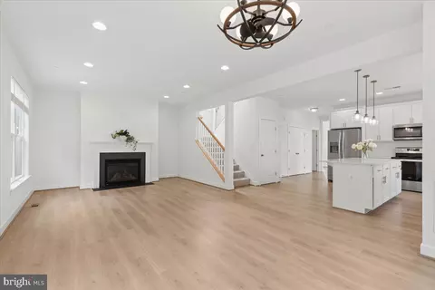 Living - 603 Overhill Dr, Edgewater, MD 21037 photo 1 of 4