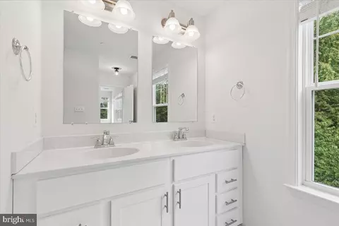 Bath - 603 Overhill Dr, Edgewater, MD 21037 photo 2 of 5