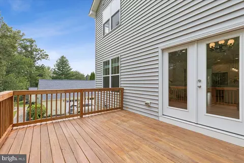 Exterior - 603 Overhill Dr, Edgewater, MD 21037 photo 7 of 10