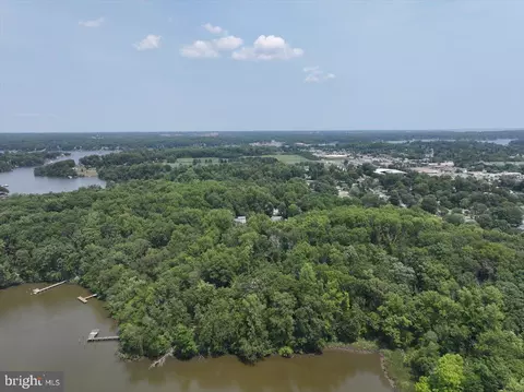 View/Area - 126 Gilbert Ct, Edgewater, MD 21037 photo 4 of 5