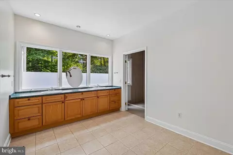 Other - 126 Gilbert Ct, Edgewater, MD 21037 photo 5 of 9