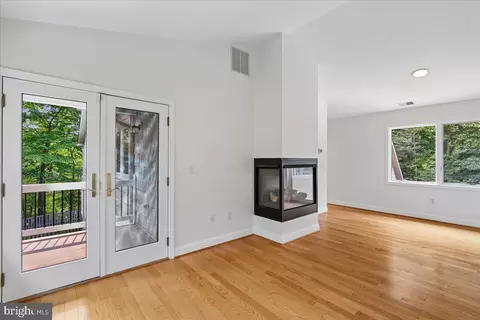 Living - 126 Gilbert Ct, Edgewater, MD 21037 photo 8 of 8