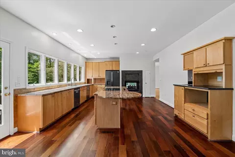 Kitchen - 126 Gilbert Ct, Edgewater, MD 21037 photo 1 of 1