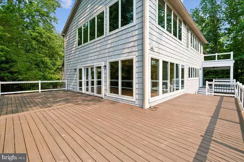 Exterior - 126 Gilbert Ct, Edgewater, MD 21037 photo 4 of 13