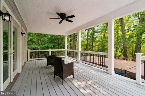 Exterior - 126 Gilbert Ct, Edgewater, MD 21037 photo 3 of 13